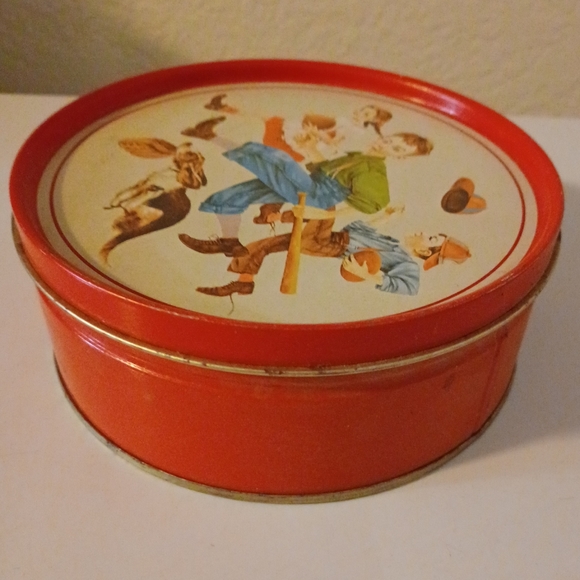 Two Vintage Tins Children & Beagle Playing - Picture 4 of 14